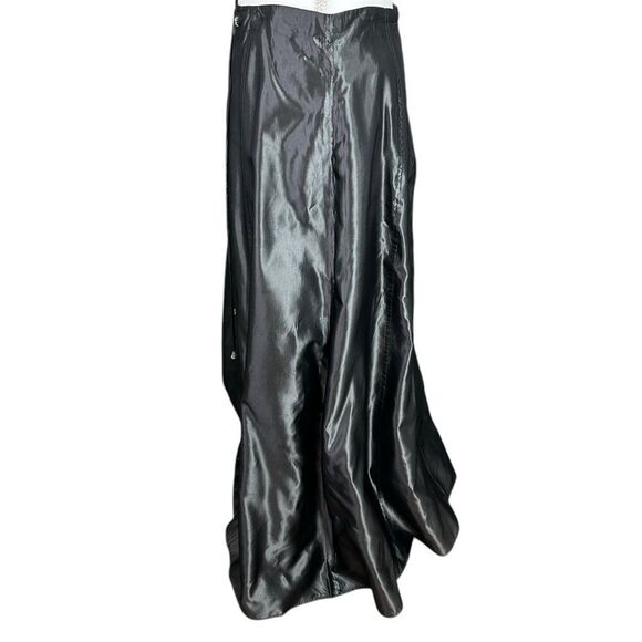 R & K EVENING Elegant Grey Metallic Satin Skirt Size 8 - Picture 5 of 9